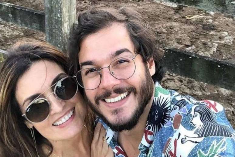Fátima Bernardes e Túlio Gadêlha irão comemorar três anos de namoro em breve, e trocaram declarações
