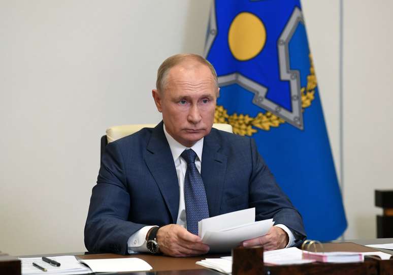 Presidente da Rússia, Vladimir Putin, participa de videoconferência nos arredores de Moscou
02/12/2020 Sputnik/Aleksey Nikolskyi/Kremlin via REUTERS