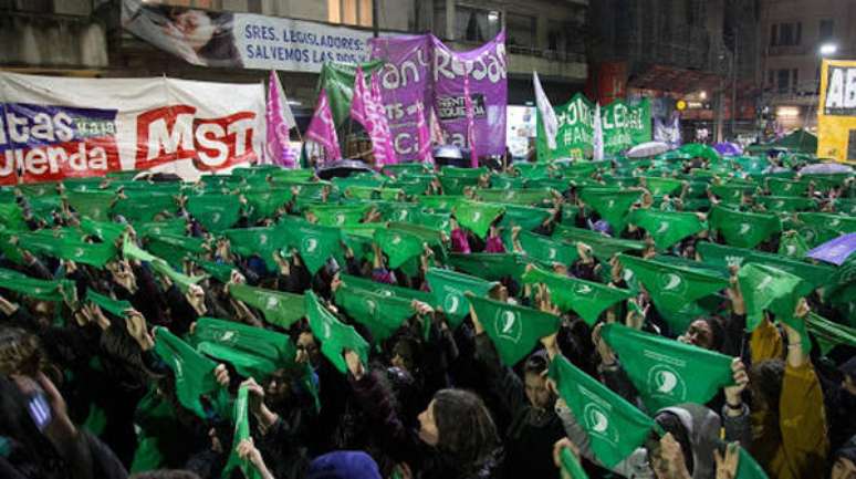 Um das marchas a favor da aprovação da lei de aborto na Argentina