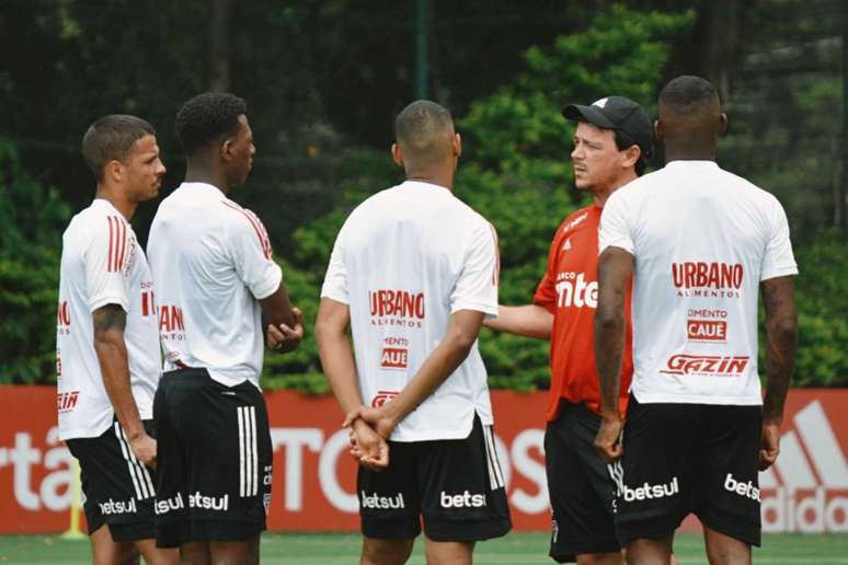 São Paulo fez o último treinamento antes de viajar à Goiânia (Foto: Divulgação/São Paulo)