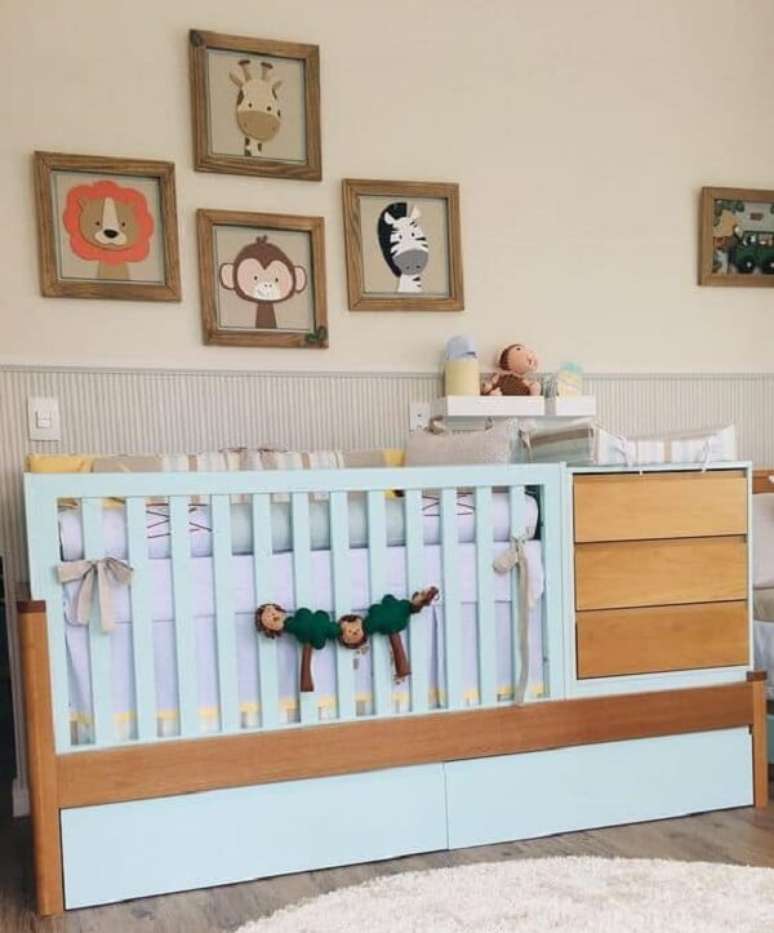 50. Aproveite cada cantinho do quarto de bebê com o berço com gaveta. Fonte: Pinterest