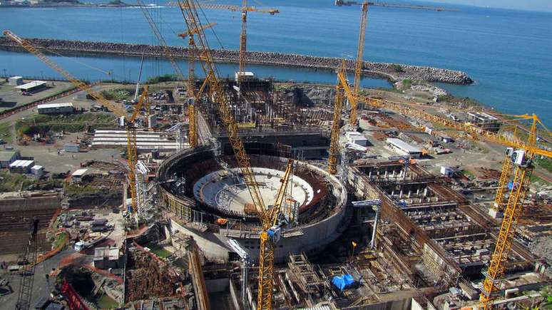 Angra 3 acumula hoje o posto de obra de infraestrutura mais cara do Brasil.