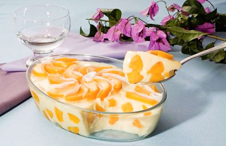 Guia da Cozinha - 7 receitas com p&ecirc;ssego para sobremesas deliciosas