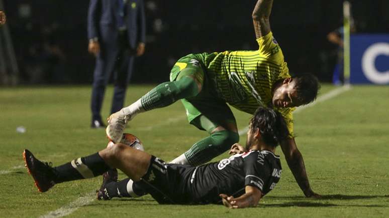 Defensa y Justicia eliminou o Vasco em São Januário, nesta quinta-feira (BRUNA PRADO / POOL / AFP)