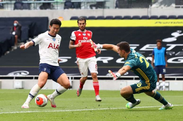 Clássico entre Tottenham e Arsenal promete emoção neste domingo (JULIAN FINNEY / POOL / AFP)