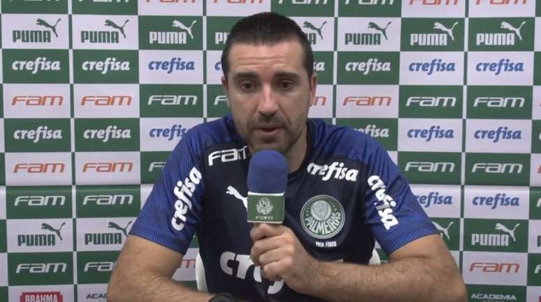 O auxiliar João Martins destacou espírito de luta após empate com o Santos (Foto: Reprodução/TV Palmeiras)
