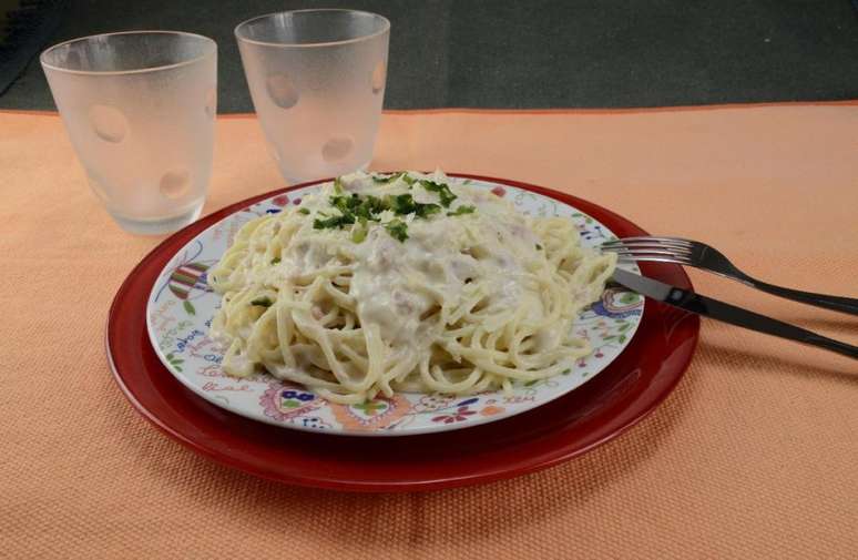 Guia da Cozinha - Receitas de macarrão ao molho branco para se deliciar