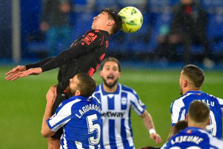 Real Sociedad e Alavés empataram (Foto: ANDER GILLENEA / AFP)