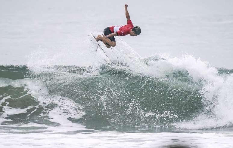 Shun Murakami, do Jap&atilde;o, durante evento teste de surfe para os Jogos de T&oacute;quio
18/07/2019
Kyodo/via REUTERS