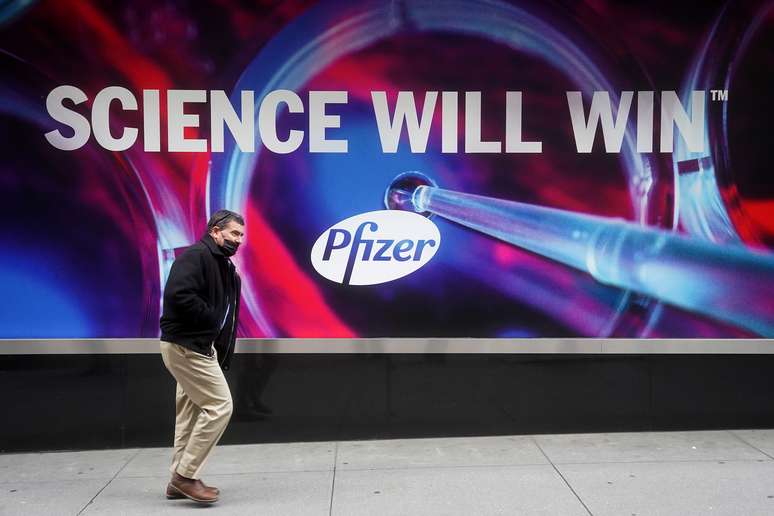 Prédio da Pfizer em Nova York
07/12/2020
REUTERS/Carlo Allegri