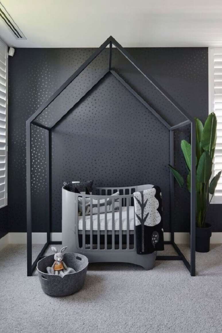 59. Cinza escuro para decoração de quarto de bebê minimalista – Foto: Juju Papers
