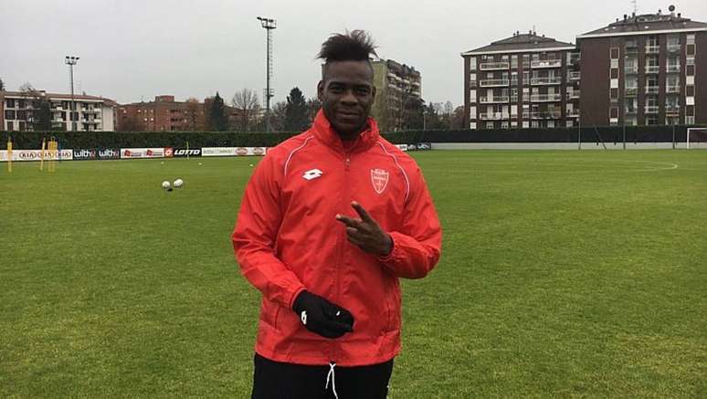 Balotelli assina com o Monza, da Serie B italiana, até junho