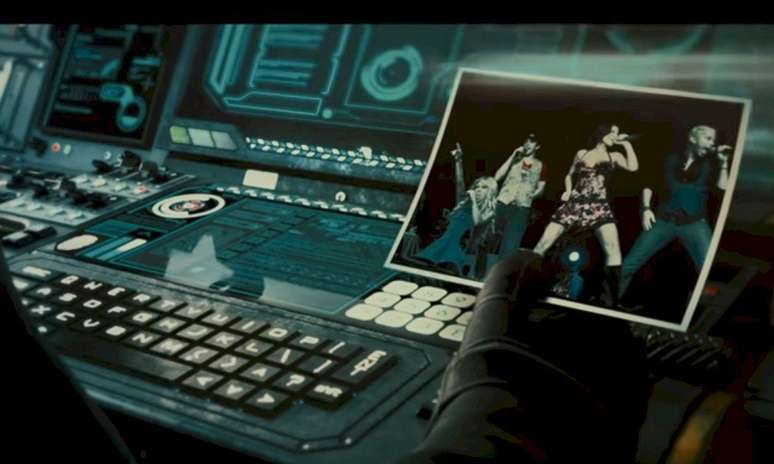 RBD: a polêmica da foto cortada de 'Siempre He Estado Aqui'