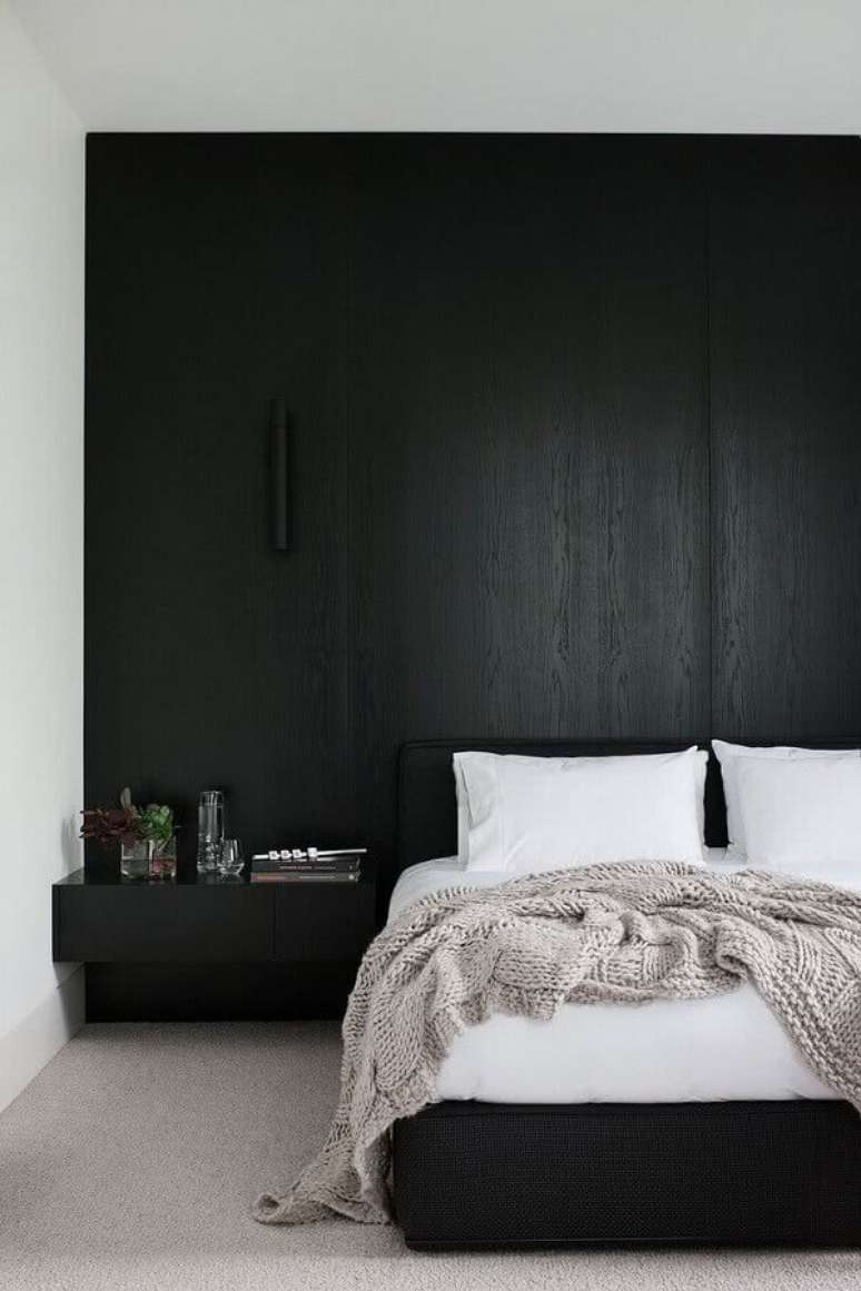 7. Decora&ccedil;&atilde;o de quarto preto e branco planejado moderno &ndash; Foto: Pinterest