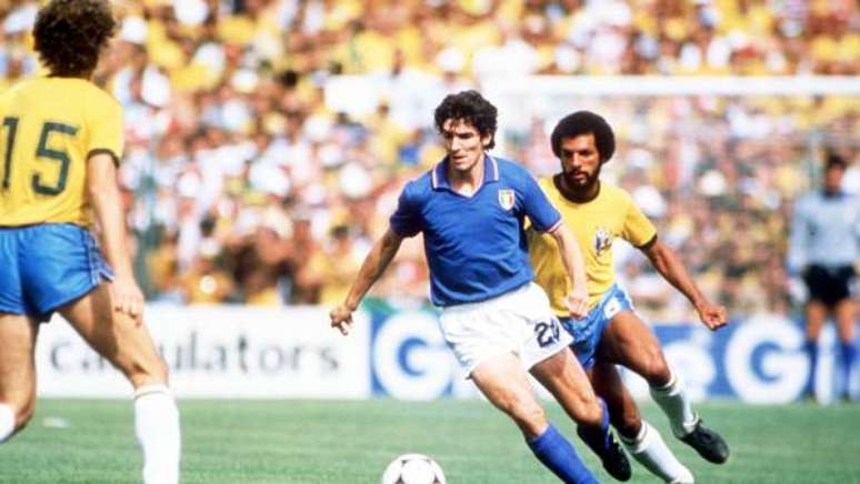 Carrasco do Brasil na Copa de 1982, Paolo Rossi  fez os três gols italianos
