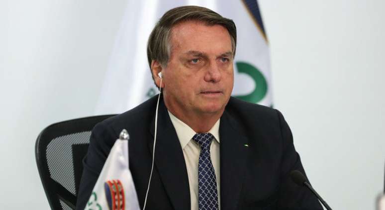 Bolsonaro mantém alta de popularidade e aprovação vai a 39%