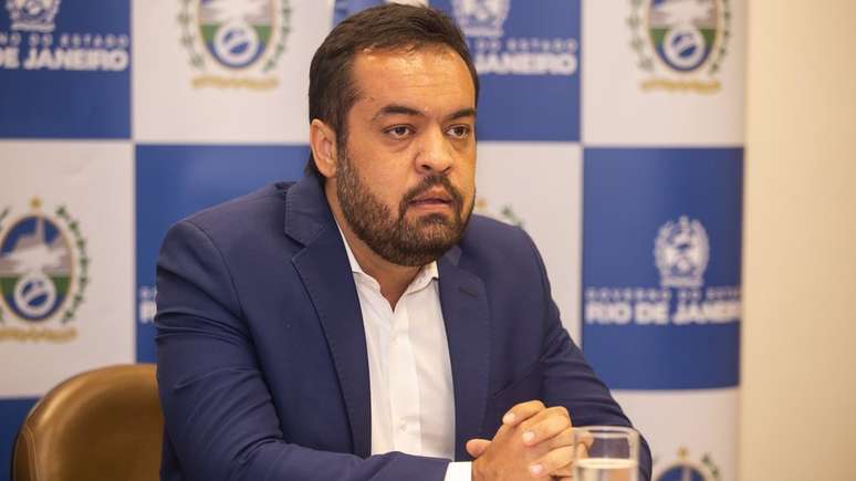 Mesmo com aumento de casos, autoridades n&atilde;o veem novas a&ccedil;&otilde;es restritivas para as pr&oacute;ximas semanas. Governador em exerc&iacute;cio, Cl&aacute;udio de Castro, descarta endurecer medidas