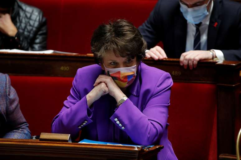 Ministra da Cultura da França Roselyne Bachelot, durante sessão da Assembleia Nacional em Paris
01/12/2020 REUTERS/Gonzalo Fuentes