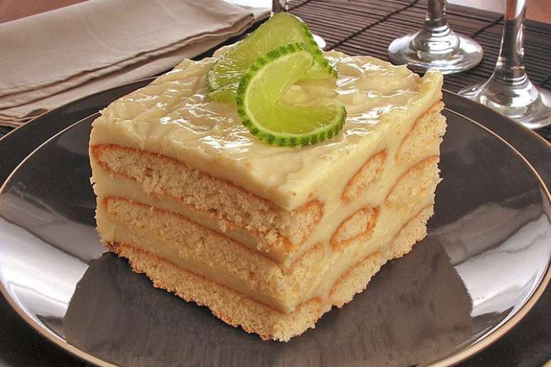 Guia da Cozinha - Pav&ecirc; de chocolate branco: cinco op&ccedil;&otilde;es para inovar na sobremesa