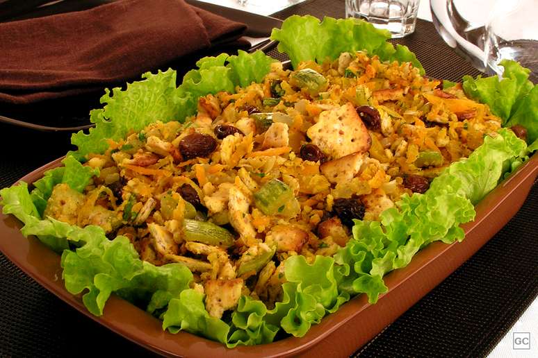 Guia da Cozinha - Receitas de farofa fáceis para um cardápio rápido e delicioso
