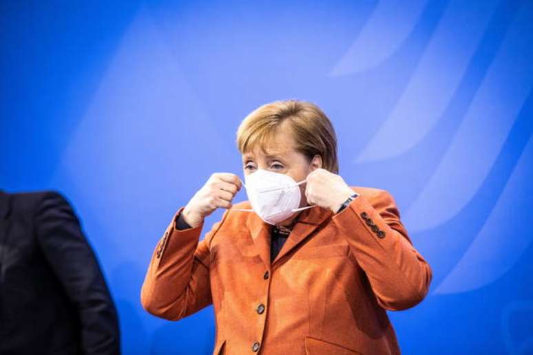 A chanceler da Alemanha, Angela Merkel, durante reunião com governadores sobre medidas anti-Covid