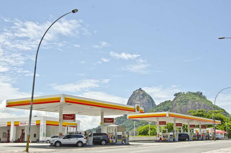 Gasolina parada no tanque por muito tempo pode oxidar, um processo de envelhecimento normal causado pelo contato com o ar.