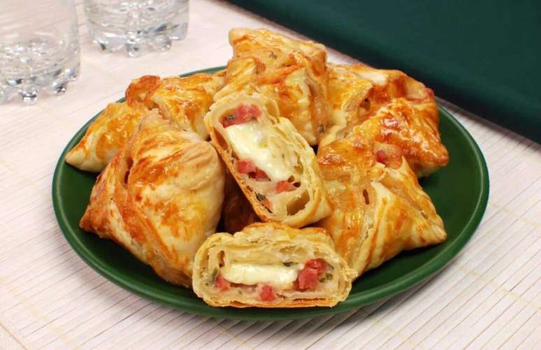 Guia da Cozinha - 7 maneiras diferentes de fazer folhado para o lanche