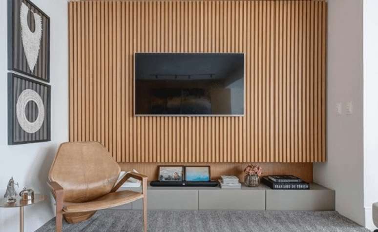 19. Modelo de painel ripado para TV. Fonte: Pires e Medeiros Arquitetura