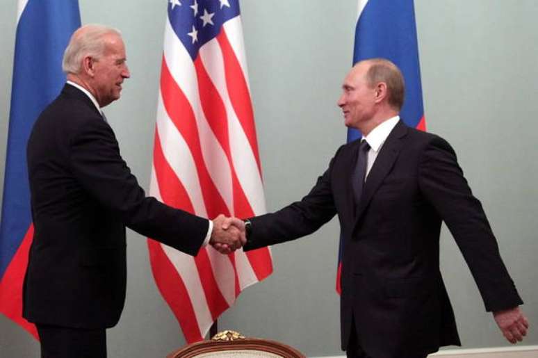 Encontro entre Biden e Putin em março de 2011, quando o americano era vice-presidente