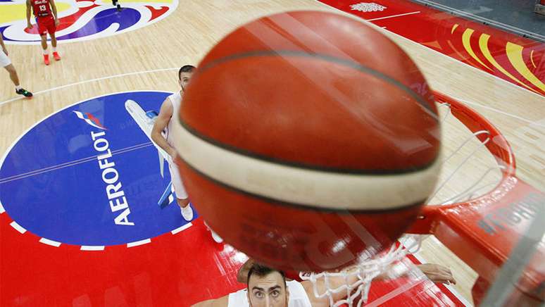 Temporada da NBA chega à reta final e Bucks e Hawks definem quem vai decidir o título com o Suns