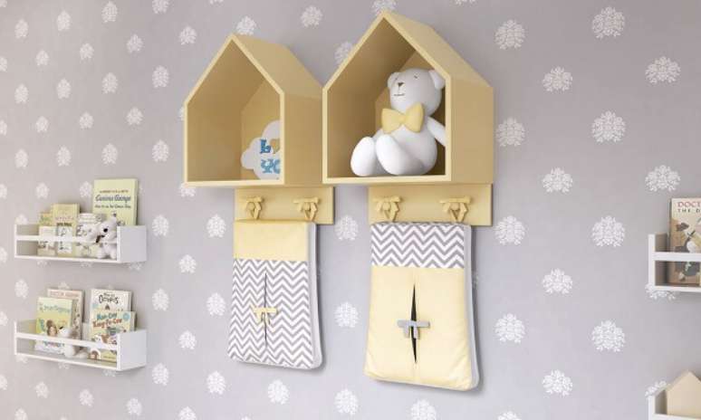 47. O nicho casinha amarelo traz alegria para a decora&ccedil;&atilde;o. Fonte: Pinterest