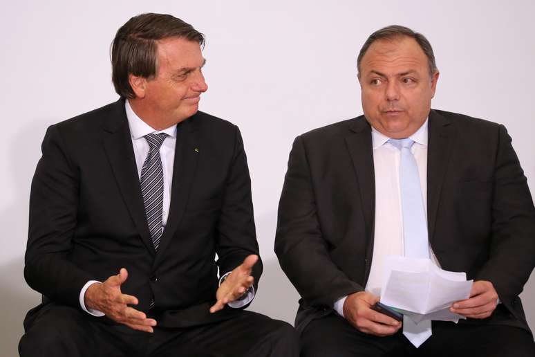 Jair Bolsonaro e Eduardo Pazuello participam do lançamento do programa Saúde com Agente