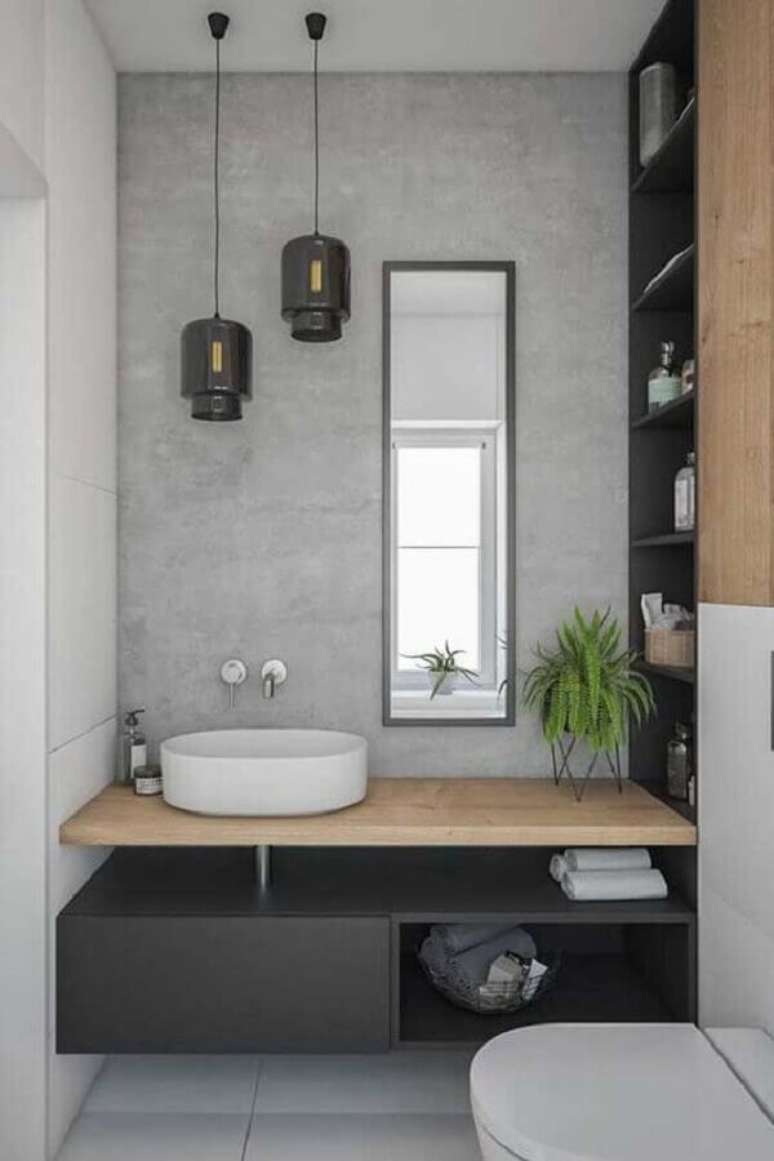 11. Luminária pendente para decoração de banheiro minimalista pequeno – Foto: Dicas Decoração