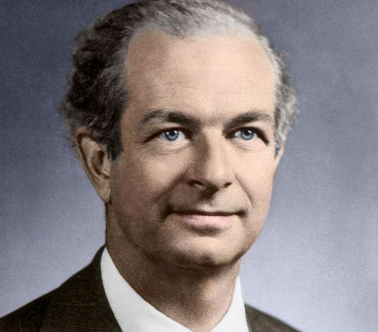 Linus Pauling é uma "superestrela" científica