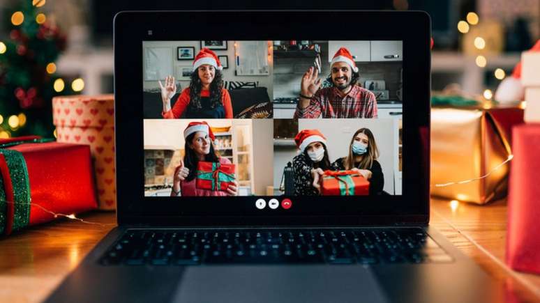 Para pessoas que vivem em resid&ecirc;ncias separadas, recomenda&ccedil;&atilde;o &eacute; promover encontro virtual
