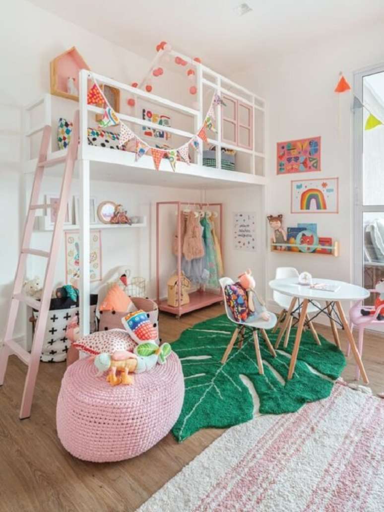 1. O tapete para quarto infantil em formato de folha traz um destaque incrível para a decoração. Fonte: Pinterest