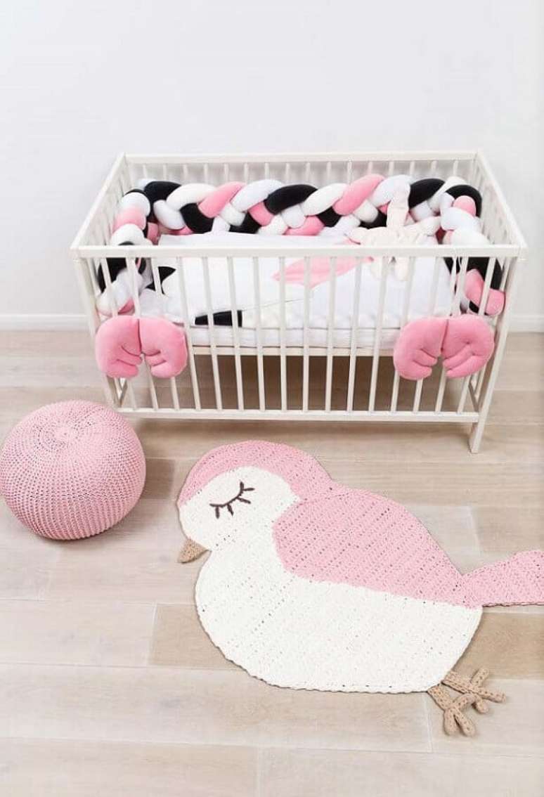 22. Tapete de crochê para quarto infantil feminino em formato de passarinho. Fonte: Ideias Decoração