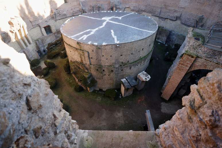 Vista geral do mausoléu do primeiro imperador Augusto, em Roma
18/12/2020
REUTERS/Guglielmo Mangiapane