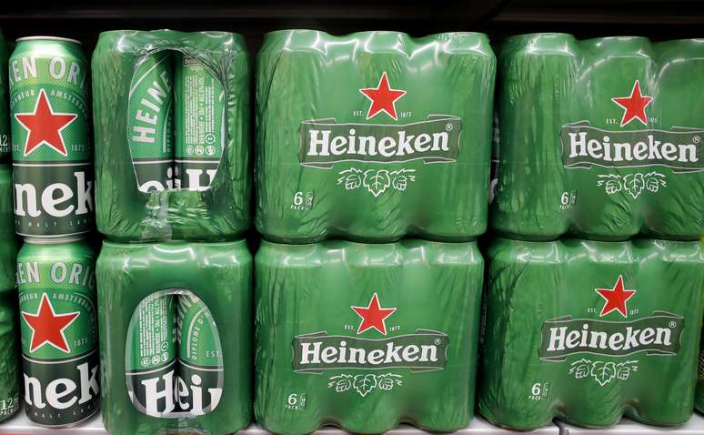Latas de cerveja Heineken. 26/6/2020. REUTERS/Arnd Wiegmann