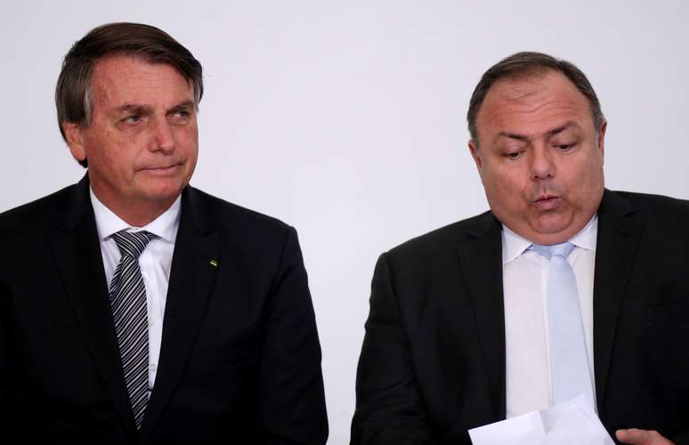 Presidente Jair Bolsonaro e ministro da Saúde, Eduardo Pazuello
08/12/2020
REUTERS/Ueslei Marcelino