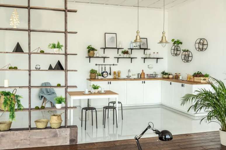 5. Ao contratar um arquiteto al&eacute;m de avaliar seu perfil, verifique tamb&eacute;m se ele est&aacute; apto a realizar o tipo de trabalho que deseja. Fonte: Habitissimo