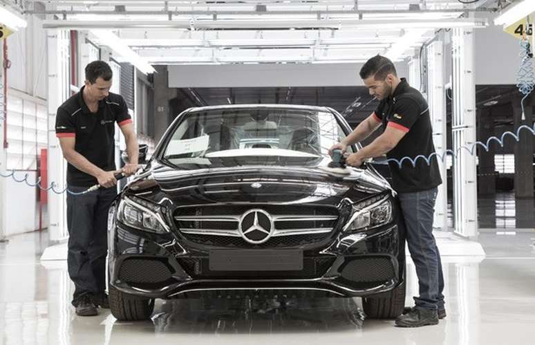 Fábrica da Mercedes-Benz em Iracemápolis: segunda tentativa fracassada da marca no país. Ou do país em manter a marca?