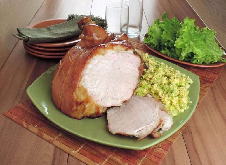 Guia da Cozinha - Receitas de pernil para uma ceia saborosa