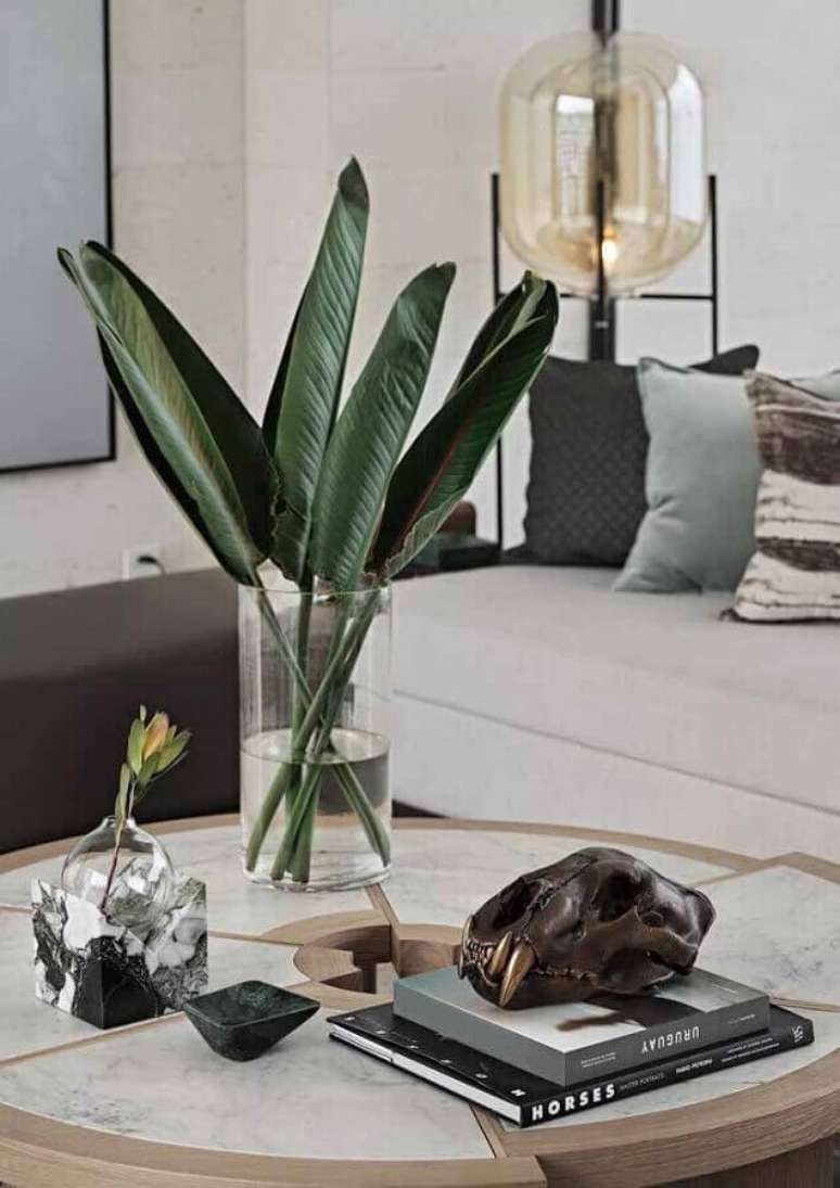 20. Invista em vasos de decoração para sala que se harmonizem ao estilo do ambiente – Foto: Pinterest