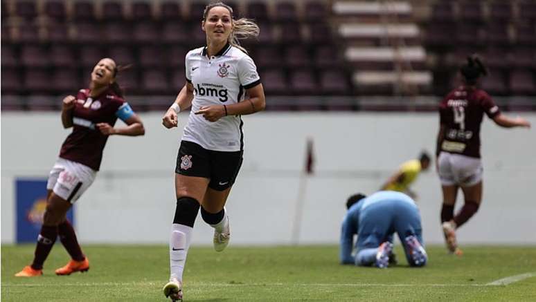 Goleada por 5 a 0 garantiu título ao Corinthians