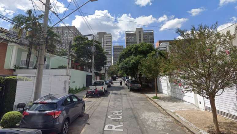 Rua Coronel Irlandino Sandoval, no Jardim Paulistano, zona sul de São Paulo