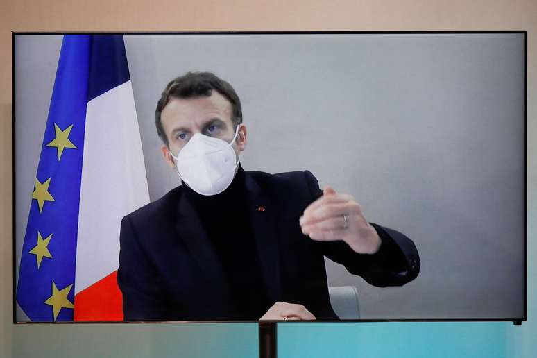 Presidente da França, Emmanuel Macron, fala durante videoconferência em Paris
17/12/2020 REUTERS/Charles Platiau/Pool