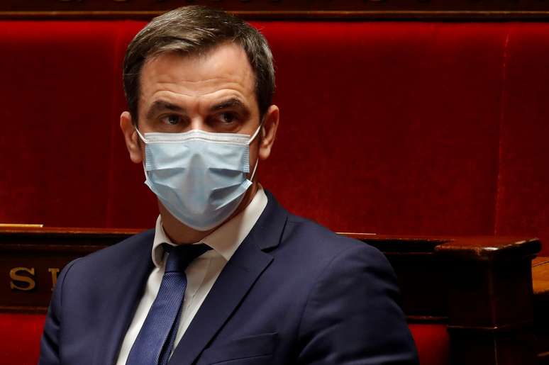 Ministro da Sa&uacute;de da Fran&ccedil;a, Olivier Veran, durante sess&atilde;o da Assembleia Nacional do pa&iacute;s
16/12/2020 REUTERS/Gonzalo Fuentes