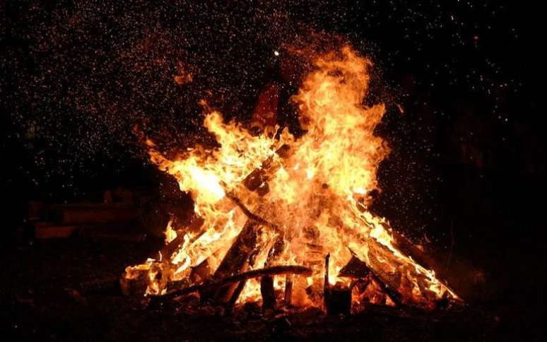 Conheça mais sobre o sabá do fogo -