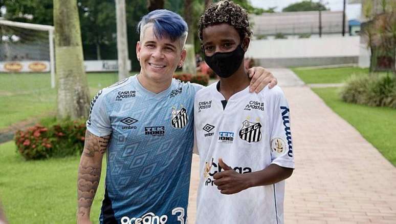 Luiz Eduardo tirou foto com Soteldo, Marinho e outros jogadores